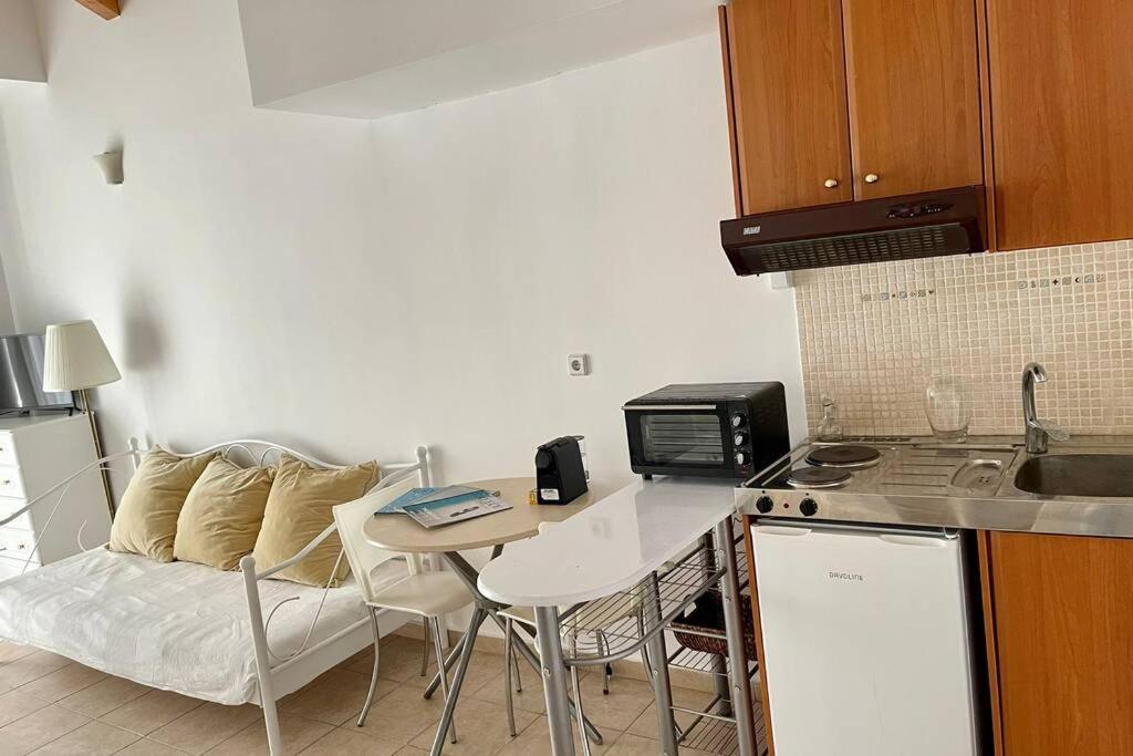 Studio Stay White Room Καλαμάτα Εξωτερικό φωτογραφία